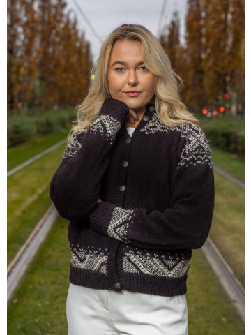 Ny sunnmørskofte